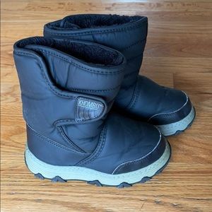 Khombu black snow boots kids size 10